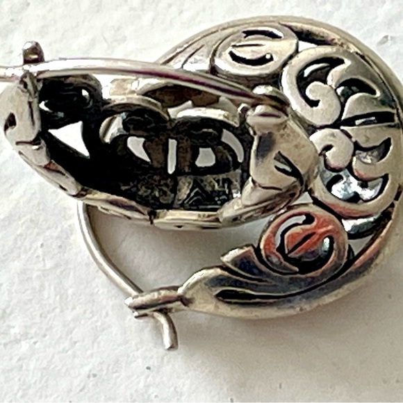Retired Silpada 925 Sterling Silver Filigree Open Hoop Huggie Post Earrings - Picture 3 of 5